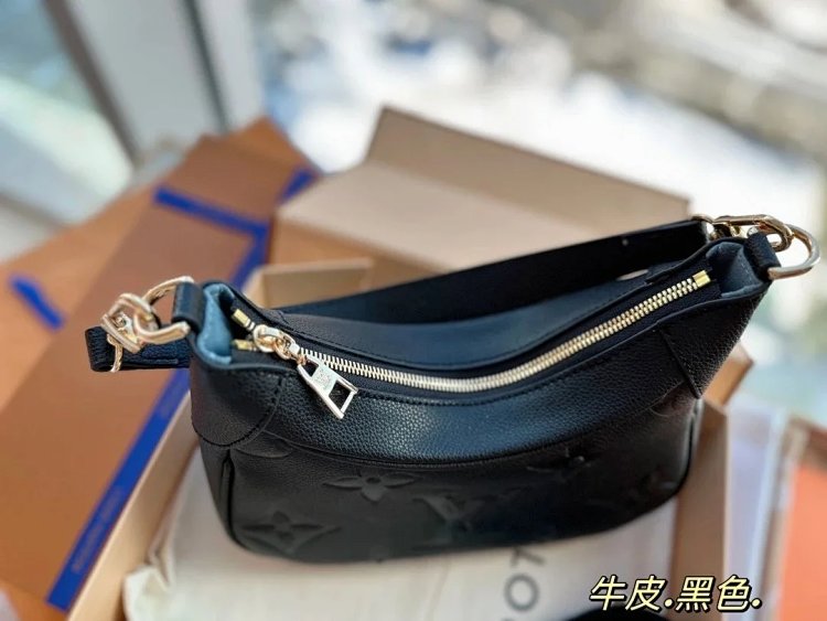 Louis Vuitton Underarm Bag Handheld Shoulder Cross Shoulder Leather Handbag | Supeerbuy Spreadsheet