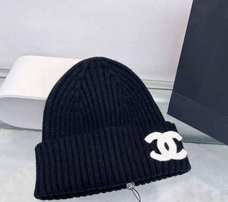 Chanel Knitted Knitted Knitted Wool Hat for Men and Women, Light Luxury Cold Hat | Supeerbuy Spread