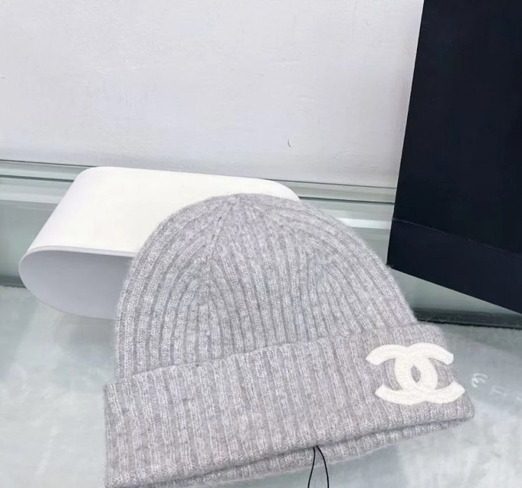 Chanel Knitted Knitted Knitted Wool Hat for Men and Women, Light Luxury Cold Hat | Supeerbuy Spread