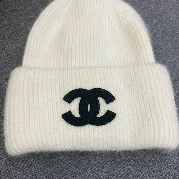 Chanel Knitted Knitted Knitted Wool Hat for Men and Women, Light Luxury Cold Hat | Supeerbuy Spread