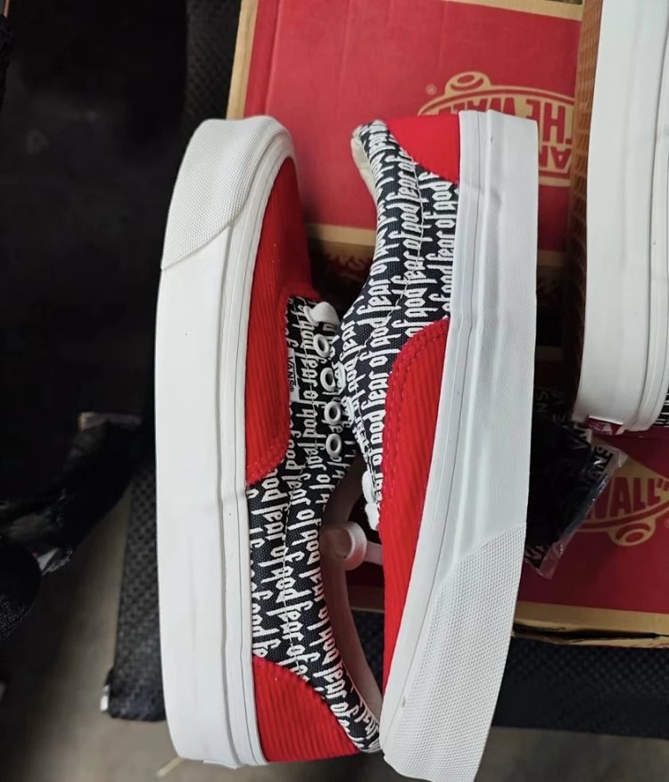 Vans board shoes, one foot low cut shoesFear of God x Vans Era 95 dx white black fog  | Supeerbuy Sp