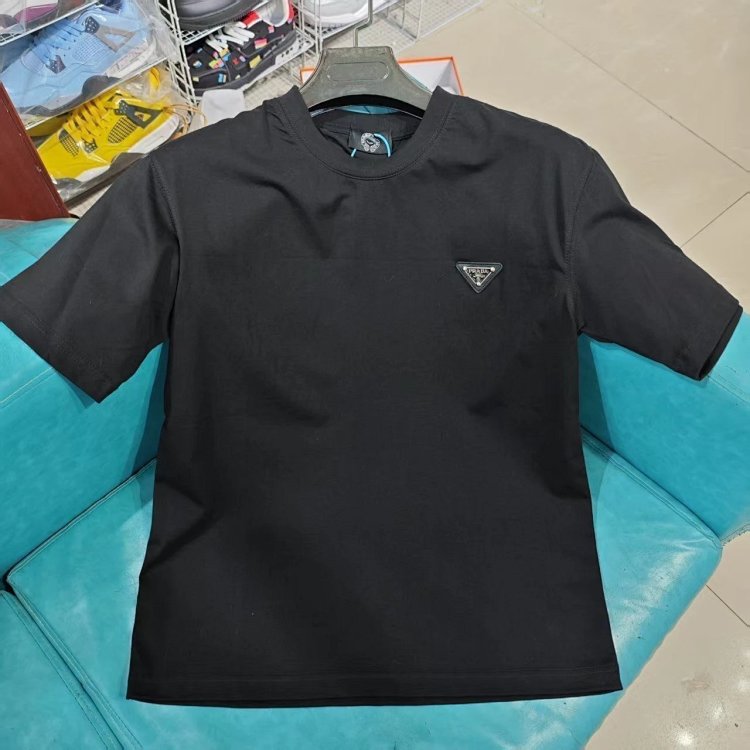 Prada Light Luxury Business Short Sleeve T-shirt Men's White Grey Half Sleeve Top | Supeerbuy Spread
