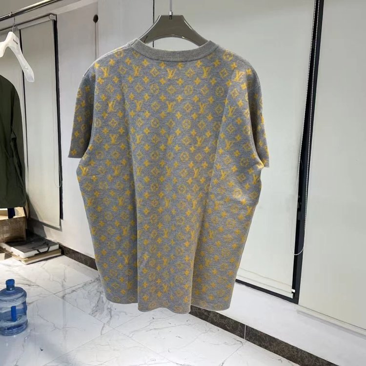 Louis Vuitton short sleeved T-shirt unisex knit top with half sleeves | Supeerbuy Spreadsheet