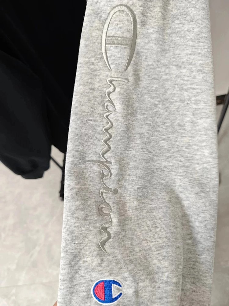 Champion hoodie with embroidered logo on Kirin arm for both men and women, casual long sleeved pullo