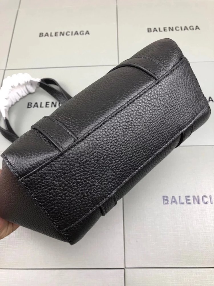 Balenciaga Tote Bag Handbill Shoulder Bag Bucket Bag | Supeerbuy Spreadsheet