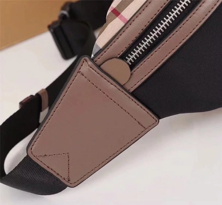 Burberry contrasting waist bag crossbody bag chest bag unisex | Supeerbuy Spreadsheet