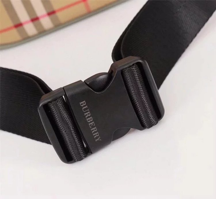 Burberry contrasting waist bag crossbody bag chest bag unisex | Supeerbuy Spreadsheet