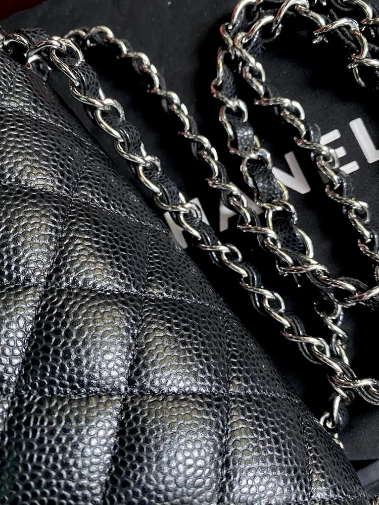 Chanel genuine leather women's bag with diamond grid chain shoulder crossbody bag | Supeerbuy Spread