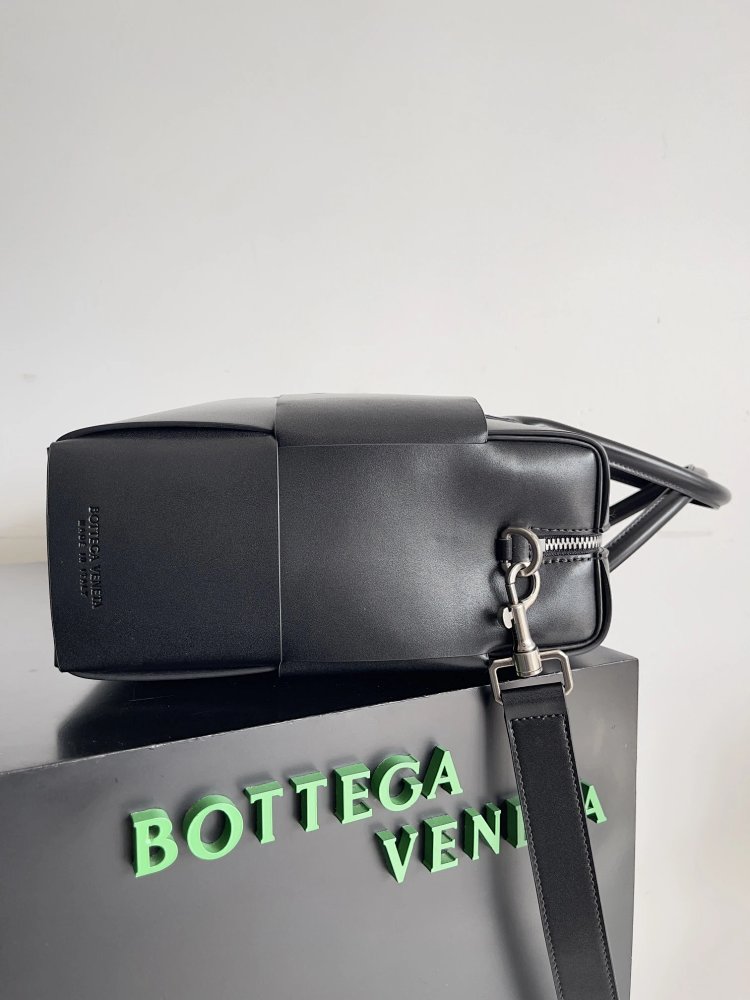 Bottega Veneta Large Grid Knitted Men's briefcase | Supeerbuy Spreadsheet