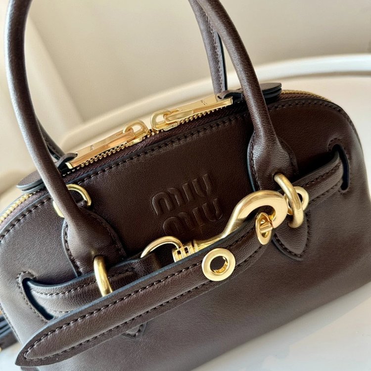 Miumiu handbag shoulder bag crossbody bag women's bag shell bag | Supeerbuy Spreadsheet