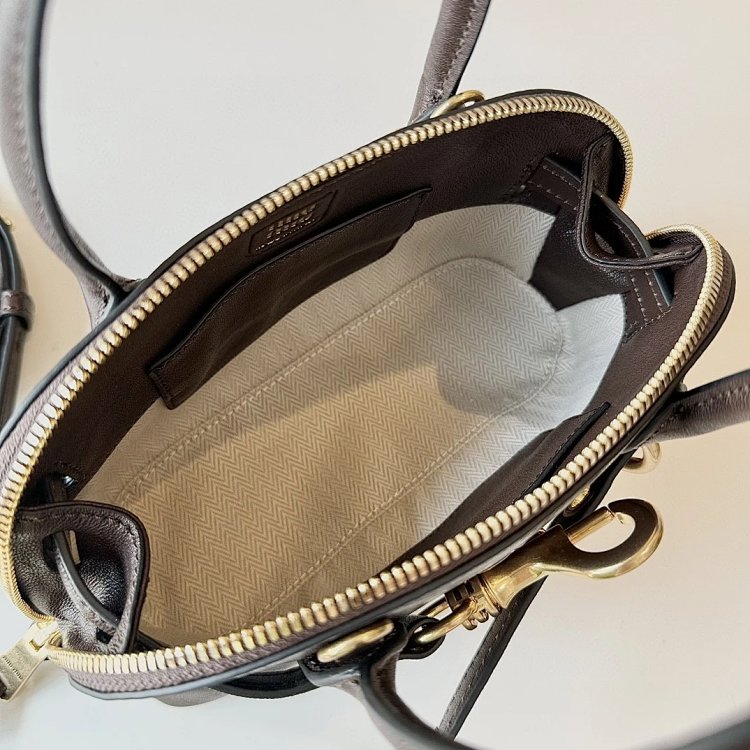 Miumiu handbag shoulder bag crossbody bag women's bag shell bag | Supeerbuy Spreadsheet