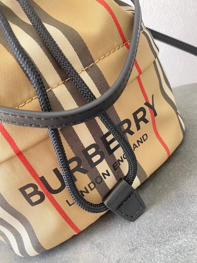 Burberry storage classic plaid canvas bucket bag drawstring bag | Supeerbuy Spreadsheet