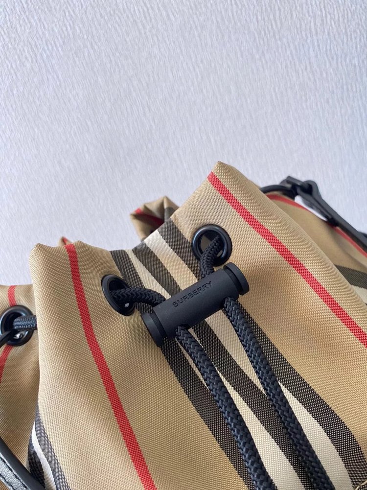 Burberry storage classic plaid canvas bucket bag drawstring bag | Supeerbuy Spreadsheet