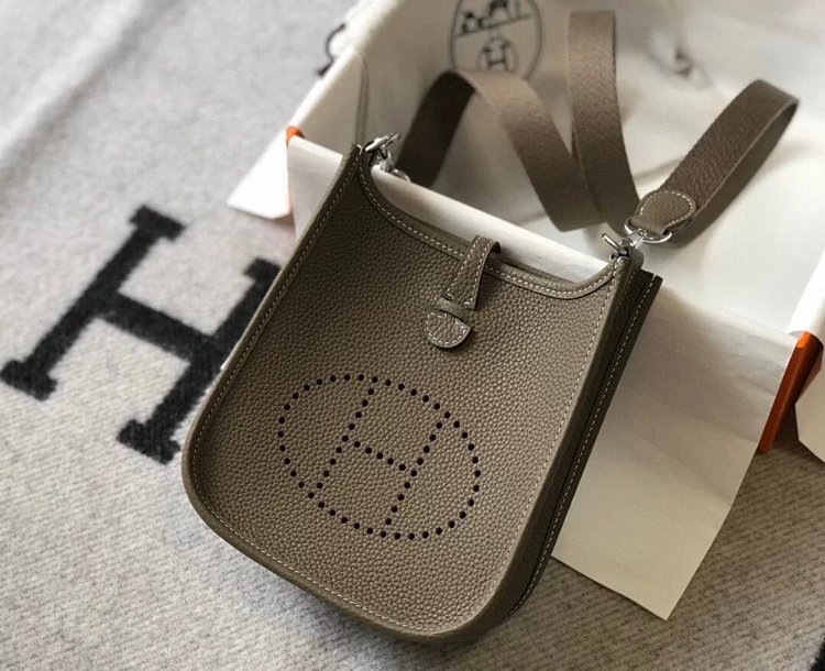 Hermes mini calf leather hollow shoulder crossbody buckle women's bag | Supeerbuy Spreadsheet