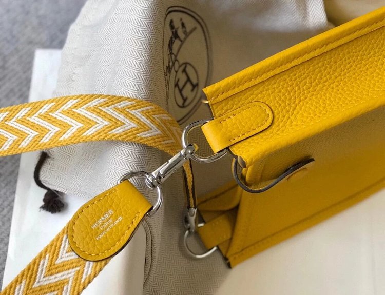 Hermes mini calf leather hollow shoulder crossbody buckle women's bag | Supeerbuy Spreadsheet