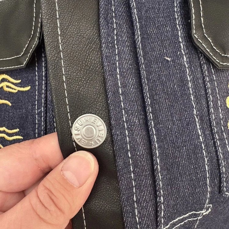 EVISU Heavy Industry Embroidered Cowboy Coat | Supeerbuy Spreadsheet