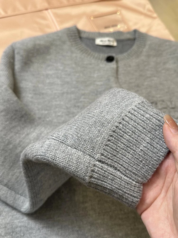 Miumiu Knitted Cardigan Trendy Sweater | Supeerbuy Spreadsheet