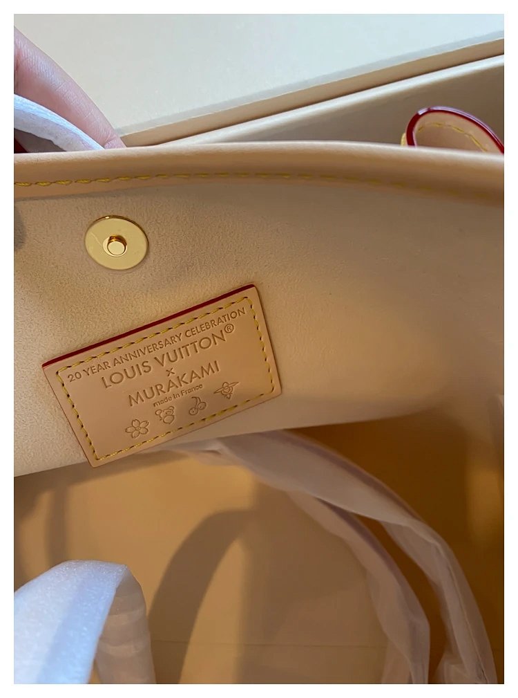 Louis Vuitton white tri colored CarryAll handbag | Supeerbuy Spreadsheet