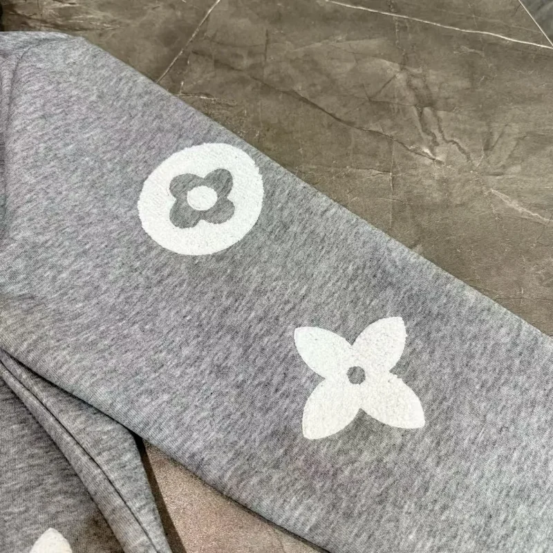 Louis Vuitton hooded zipper sweatshirt | Supeerbuy Spreadsheet