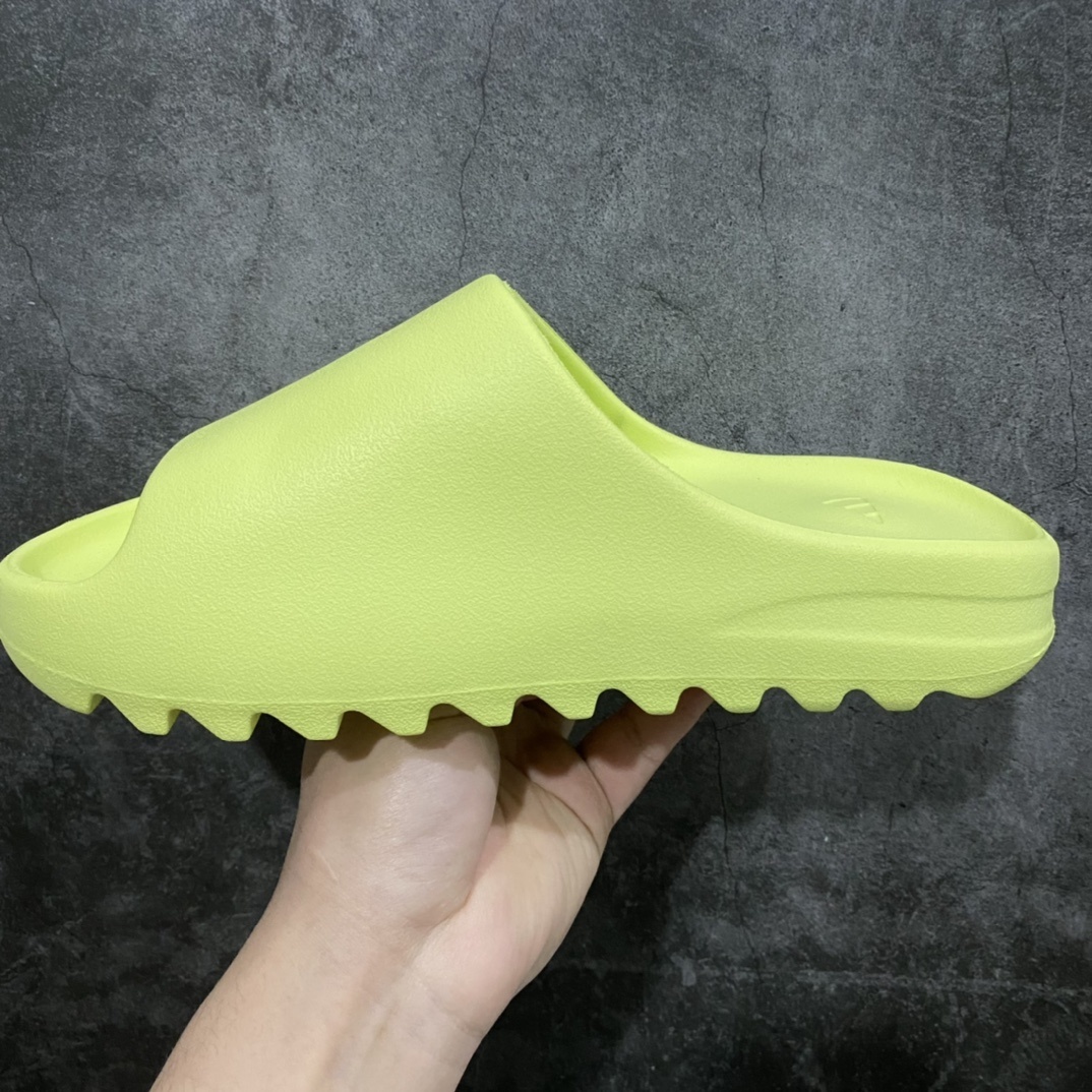 Adidas slippers T538019 | Supeerbuy Spreadsheet