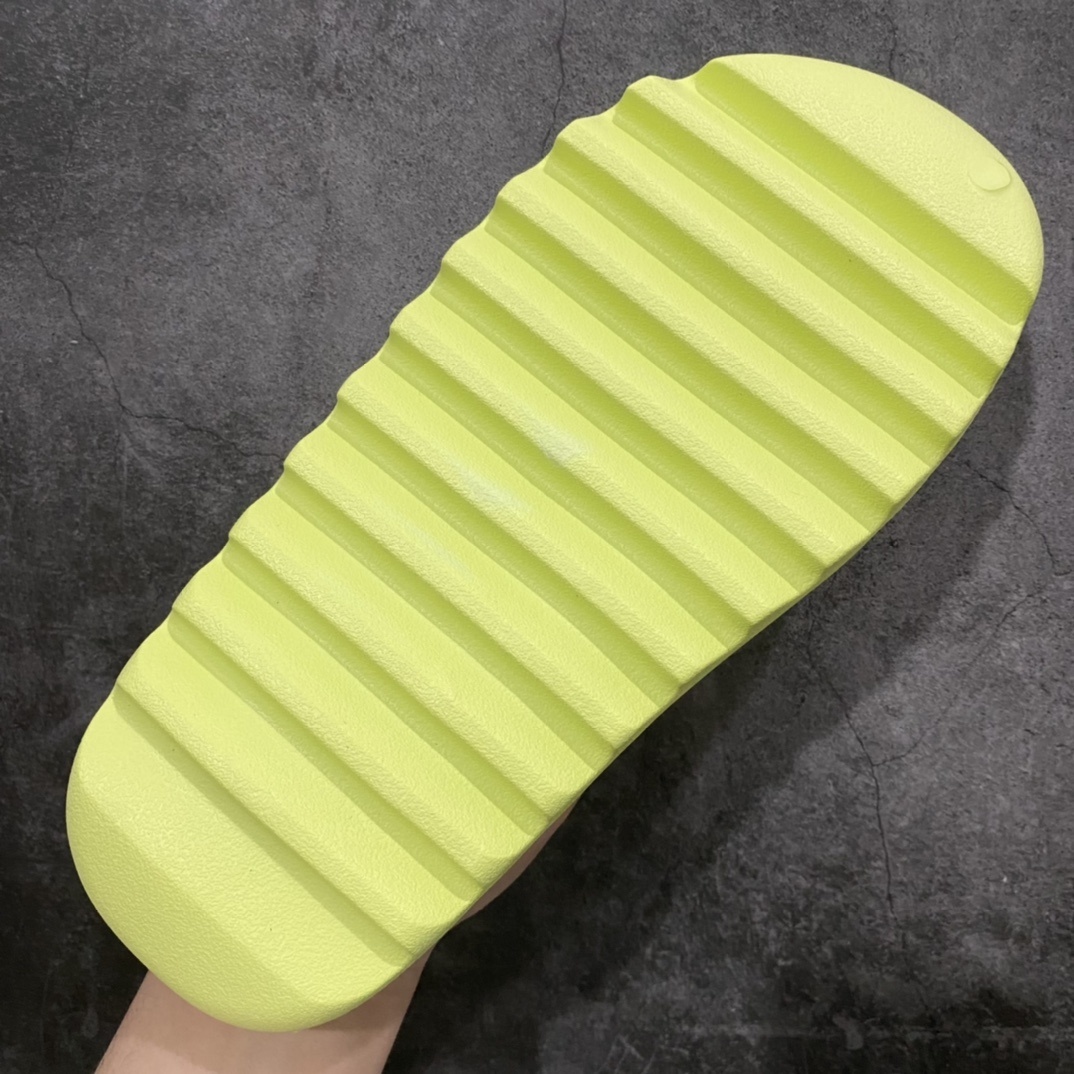 Adidas slippers T538019 | Supeerbuy Spreadsheet