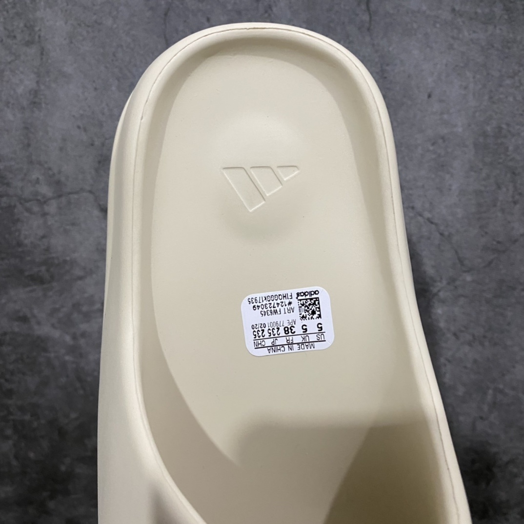 Adidas slippers T538020 | Supeerbuy Spreadsheet