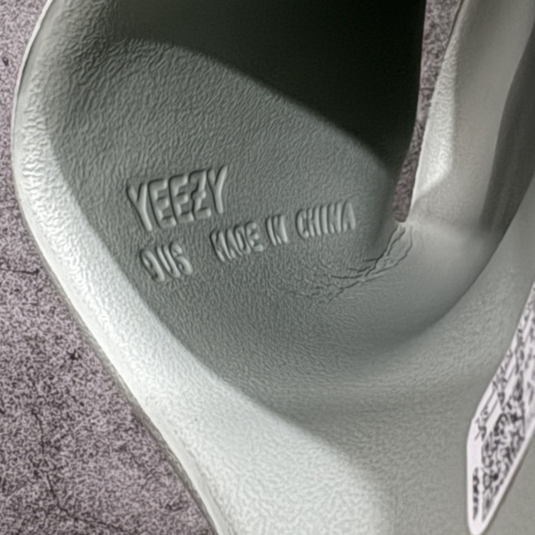 Adidas slippers T538023 | Supeerbuy Spreadsheet