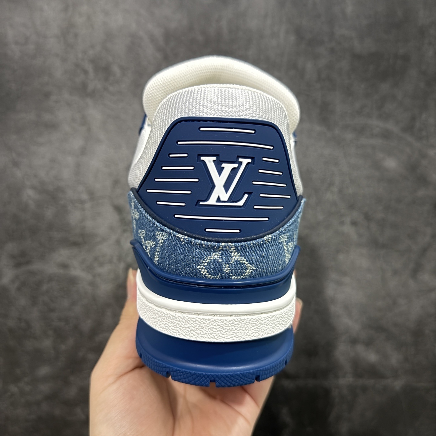 Louis Vuitton  Trainer Sneaker T538001 | Supeerbuy Spreadsheet