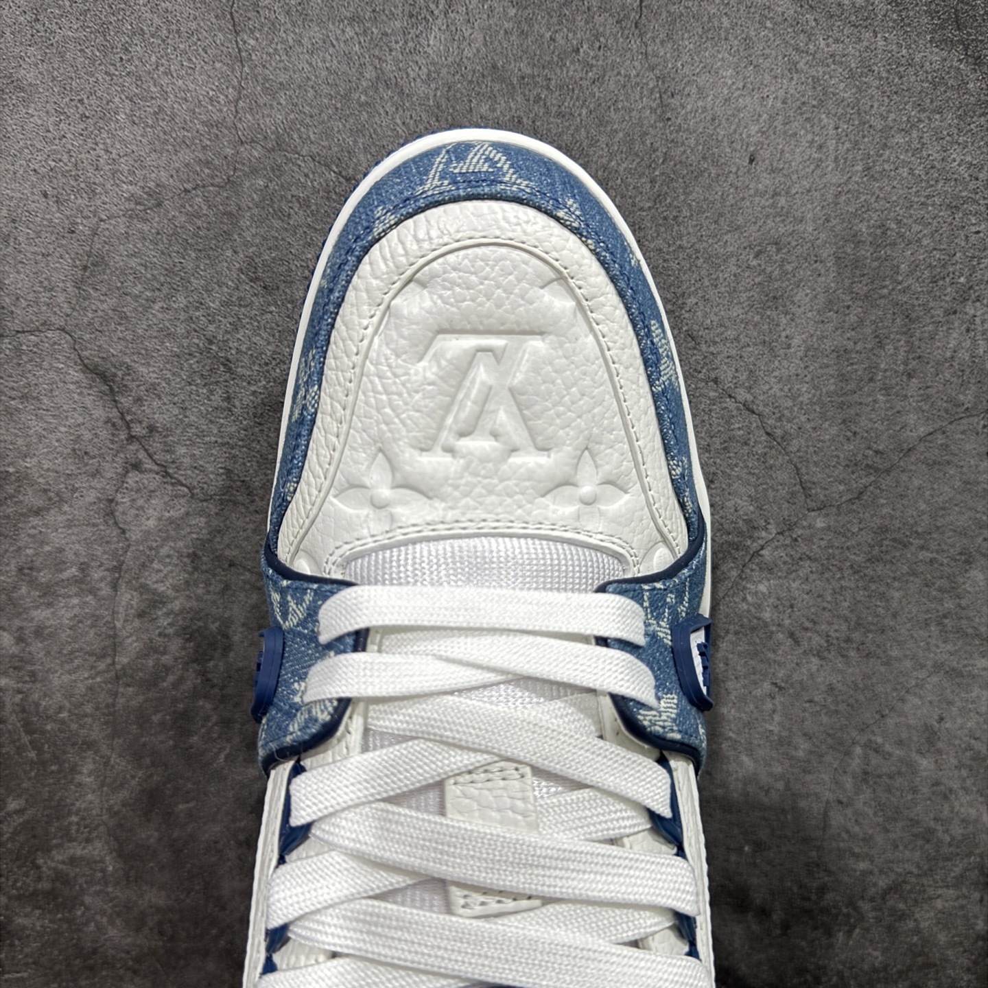 Louis Vuitton  Trainer Sneaker T538001 | Supeerbuy Spreadsheet