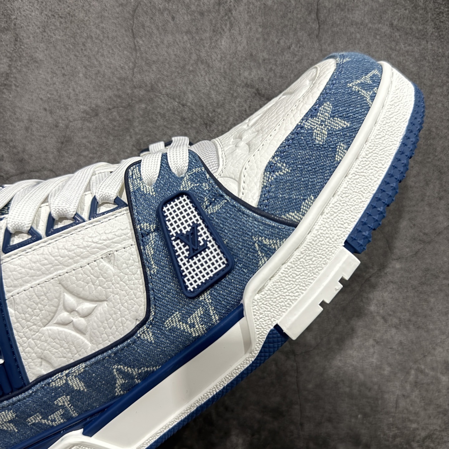 Louis Vuitton  Trainer Sneaker T538001 | Supeerbuy Spreadsheet