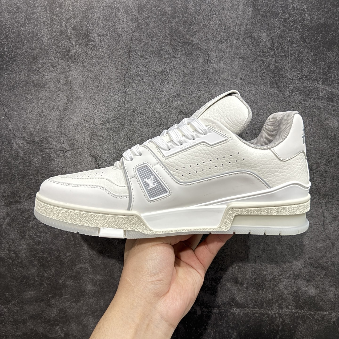 Louis Vuitton  Trainer Sneaker T538002 | Supeerbuy Spreadsheet