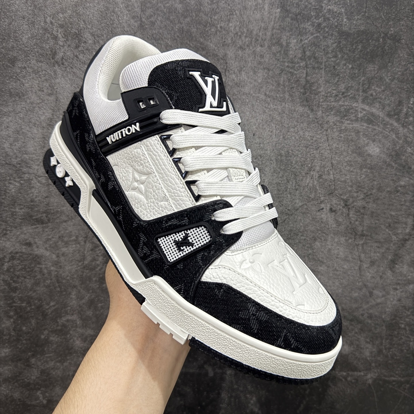 Louis Vuitton  Trainer Sneaker T538004 | Supeerbuy Spreadsheet