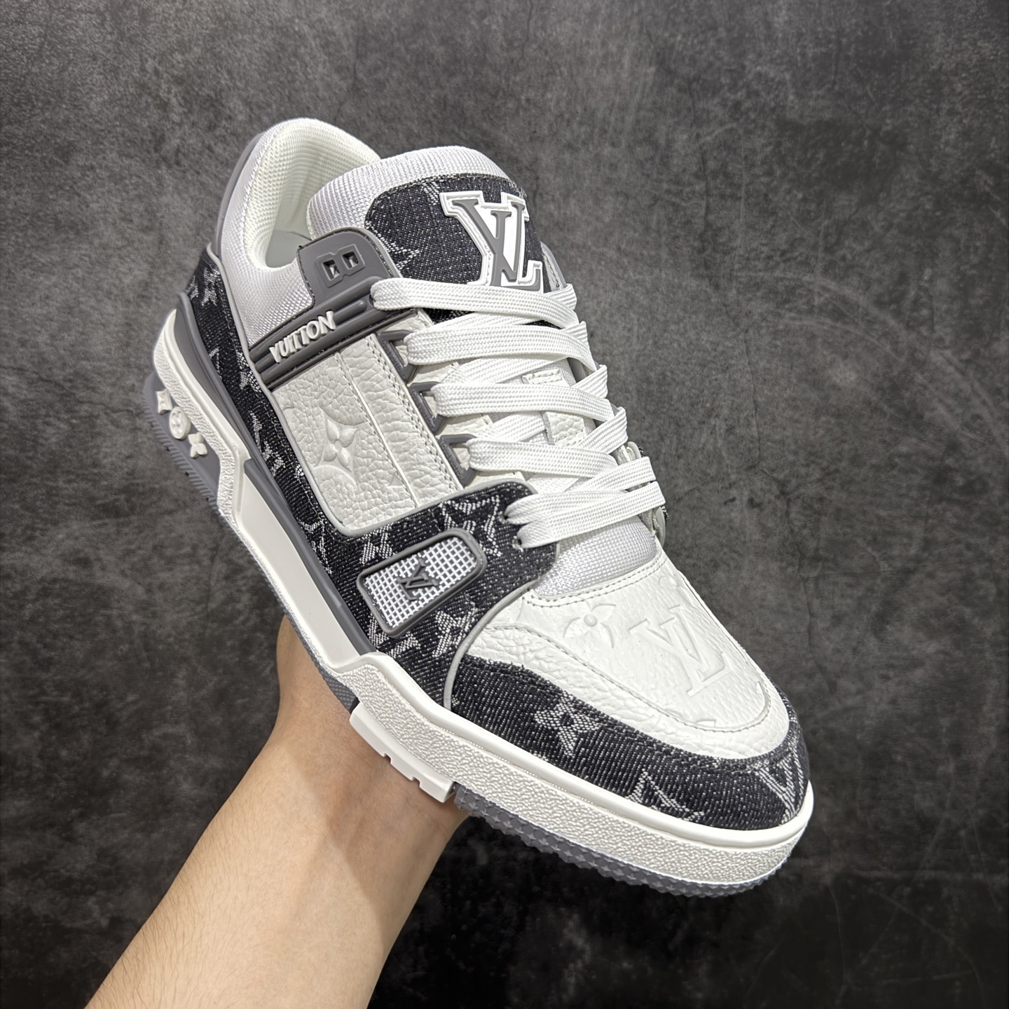 Louis Vuitton  Trainer Sneaker T538003 | Supeerbuy Spreadsheet