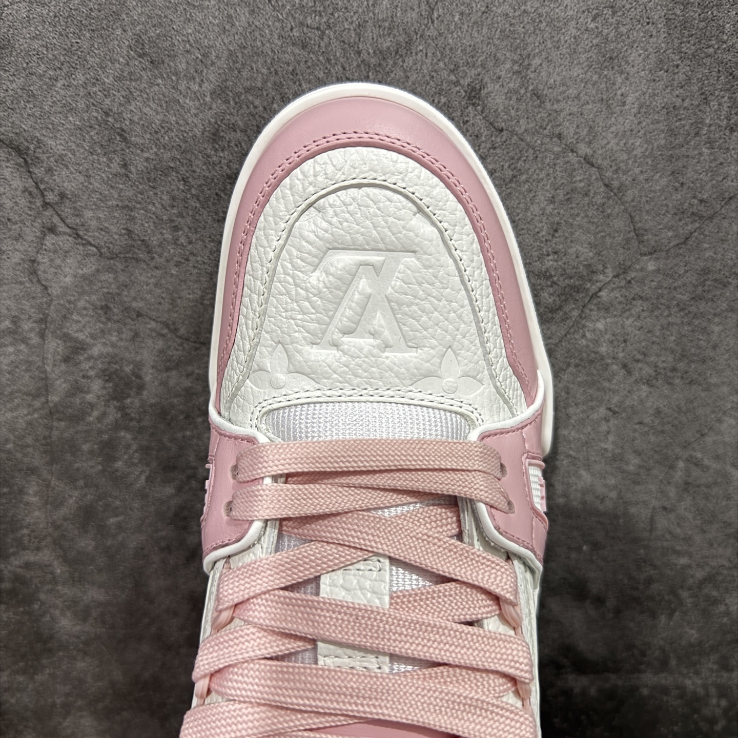 Louis Vuitton  Trainer Sneaker T538005 | Supeerbuy Spreadsheet