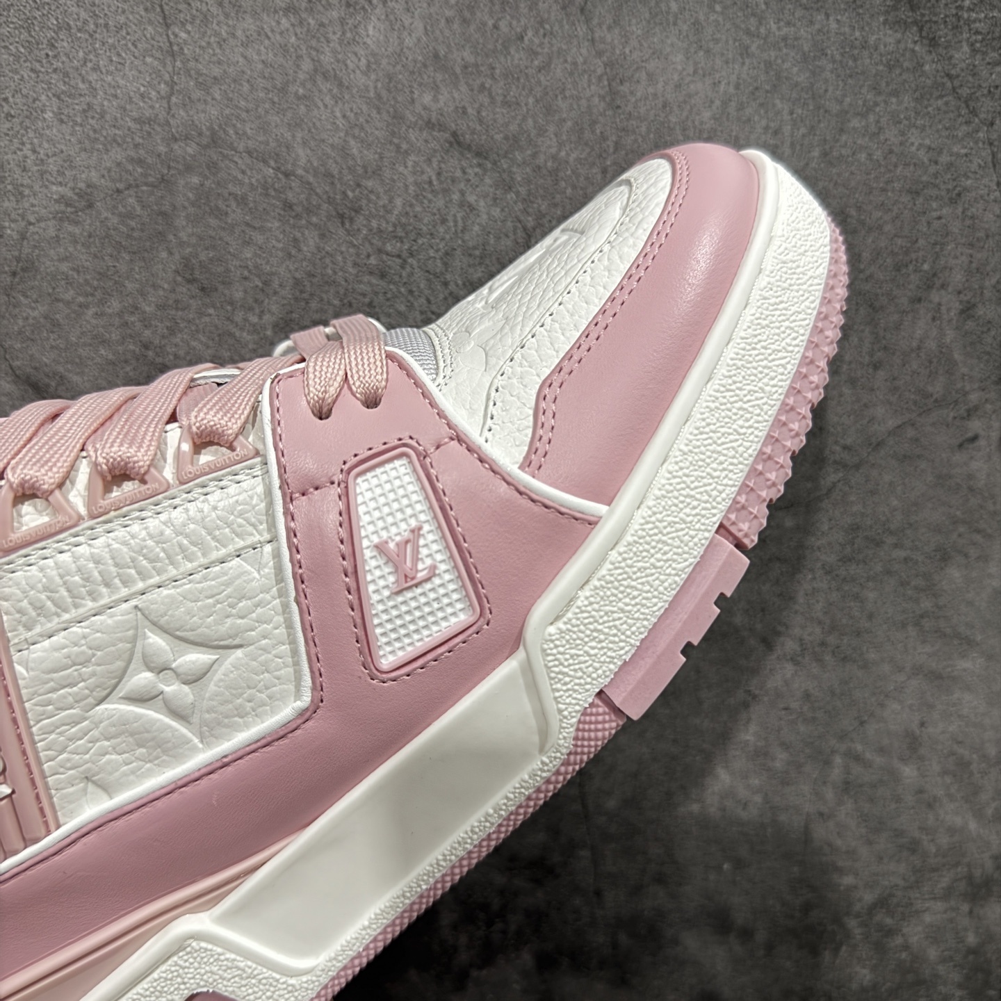 Louis Vuitton  Trainer Sneaker T538005 | Supeerbuy Spreadsheet