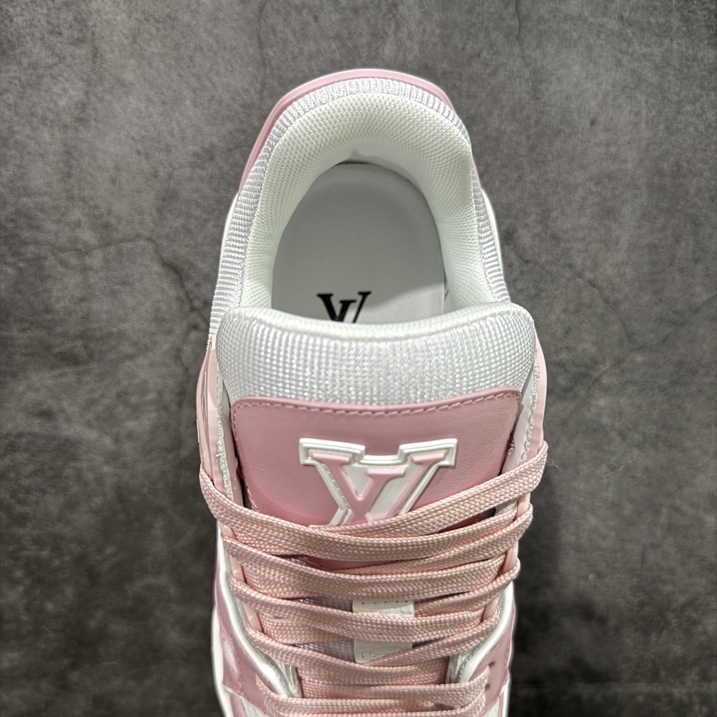 Louis Vuitton  Trainer Sneaker T538005 | Supeerbuy Spreadsheet