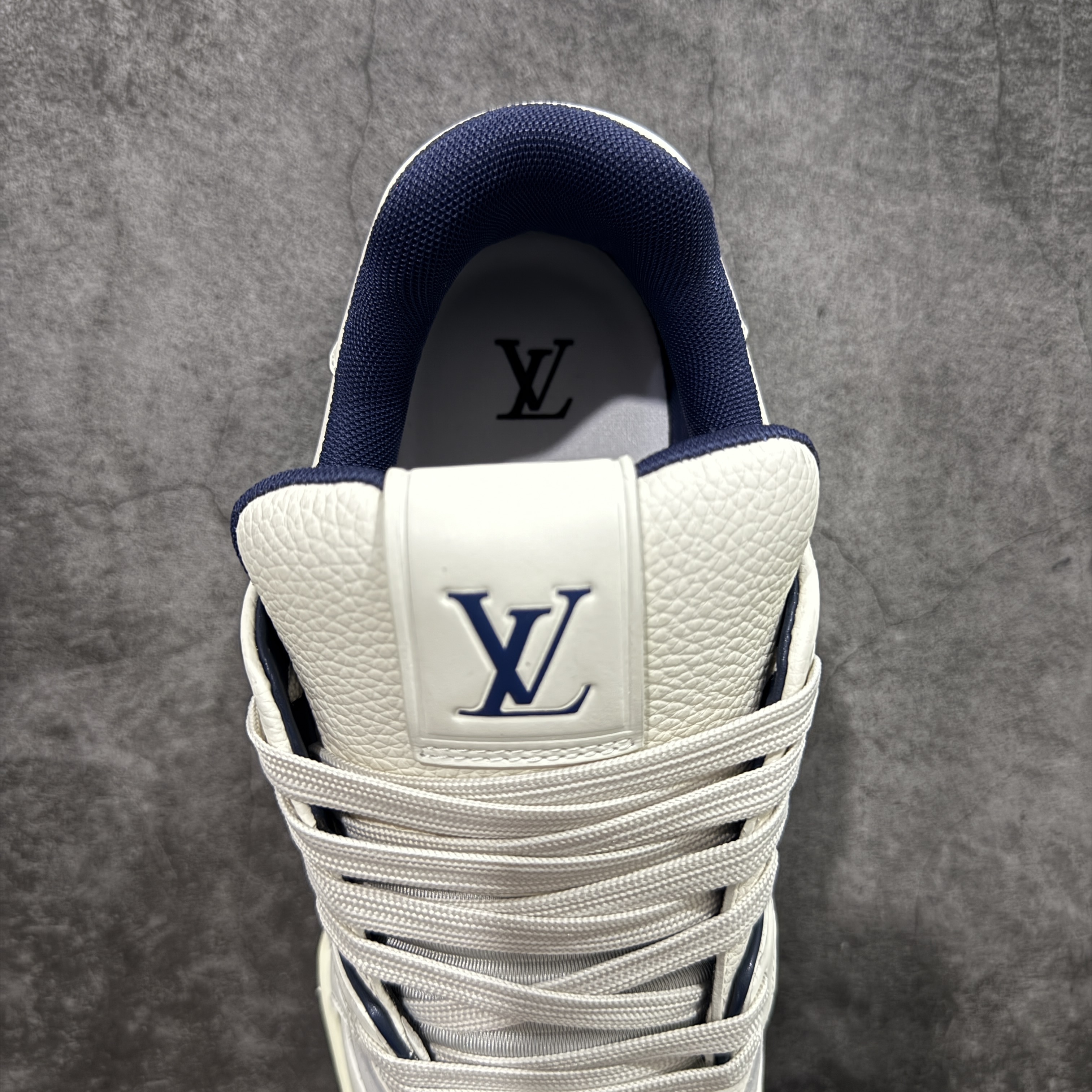 Louis Vuitton  Trainer Sneaker T538006 | Supeerbuy Spreadsheet