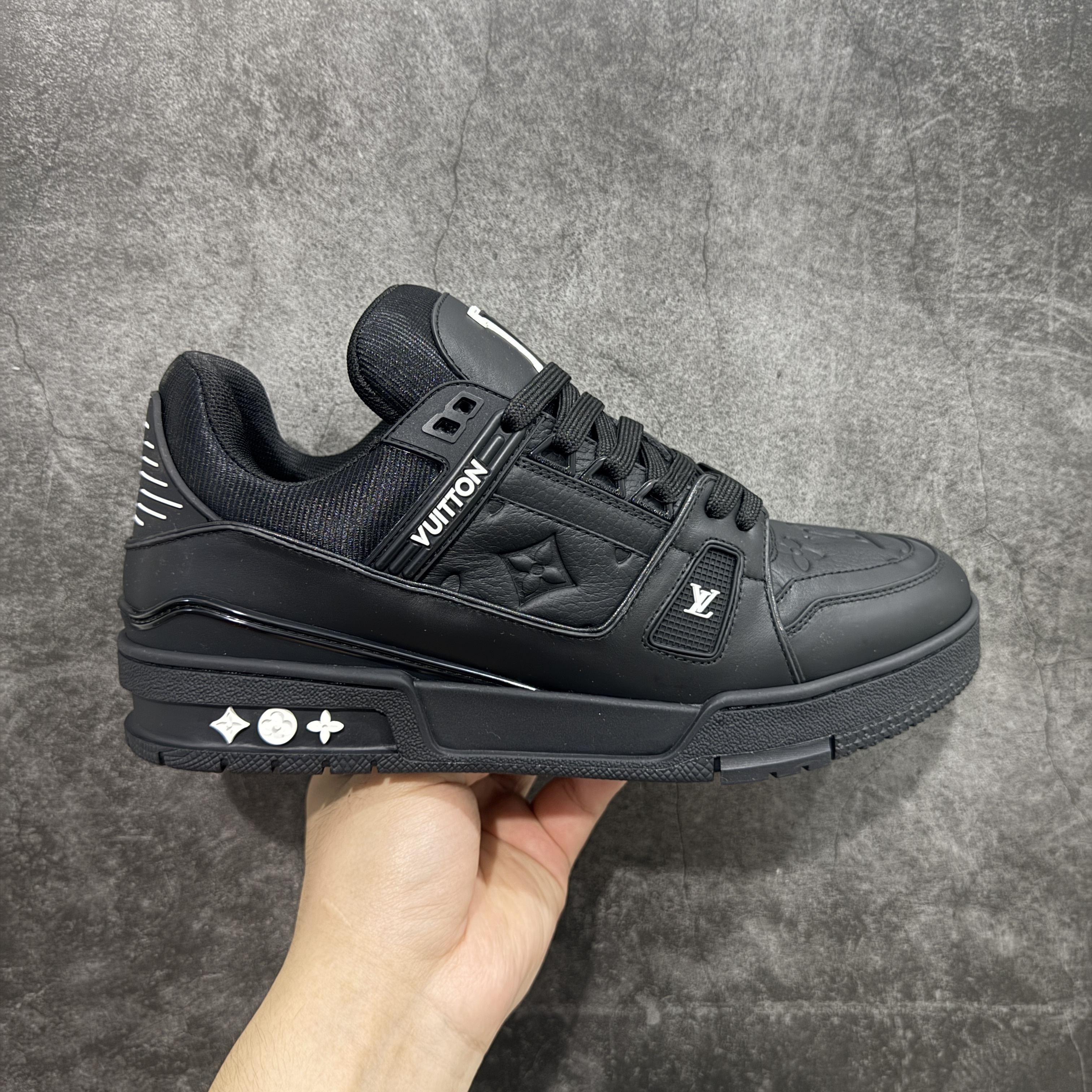 Louis Vuitton  Trainer Sneaker T538007 | Supeerbuy Spreadsheet