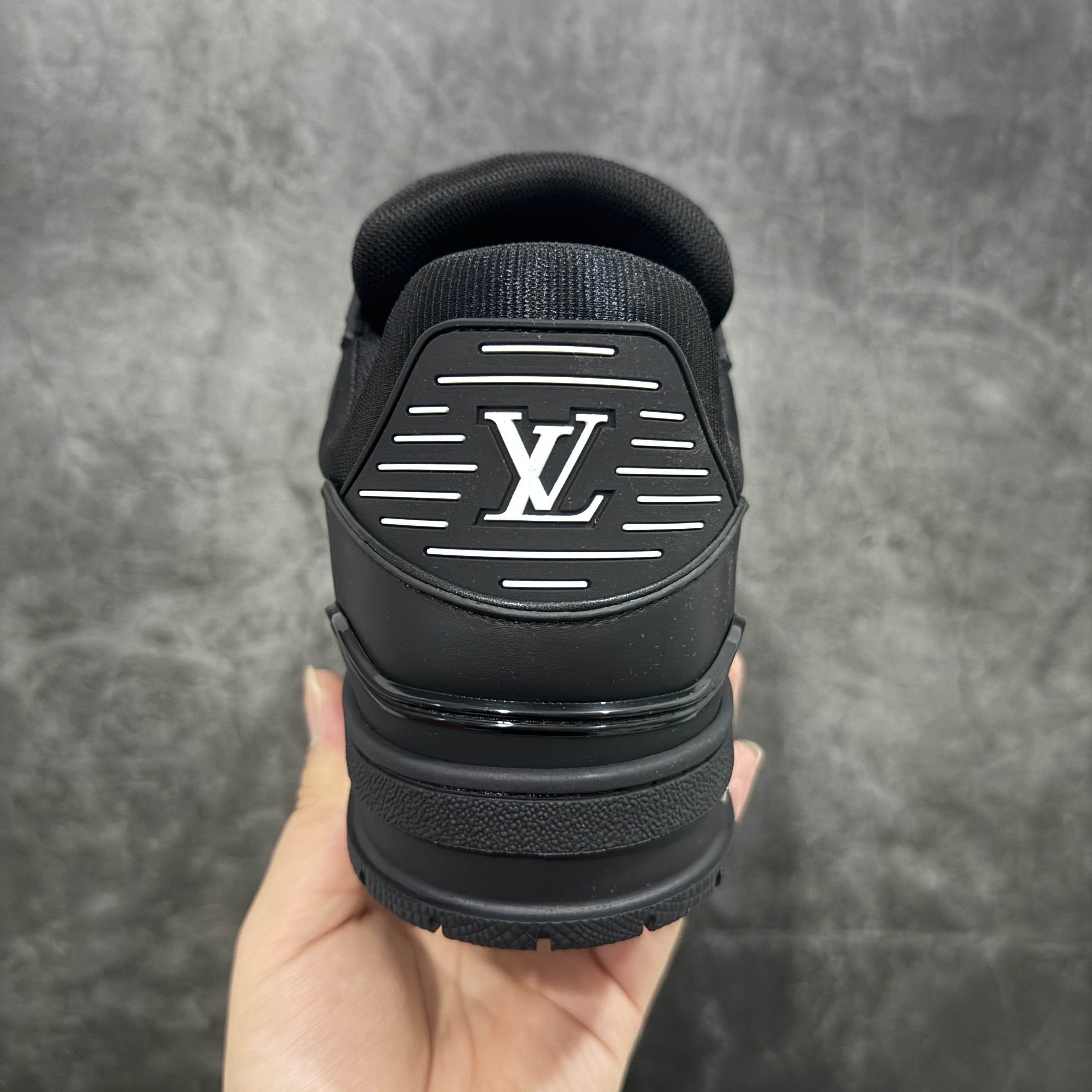 Louis Vuitton  Trainer Sneaker T538007 | Supeerbuy Spreadsheet
