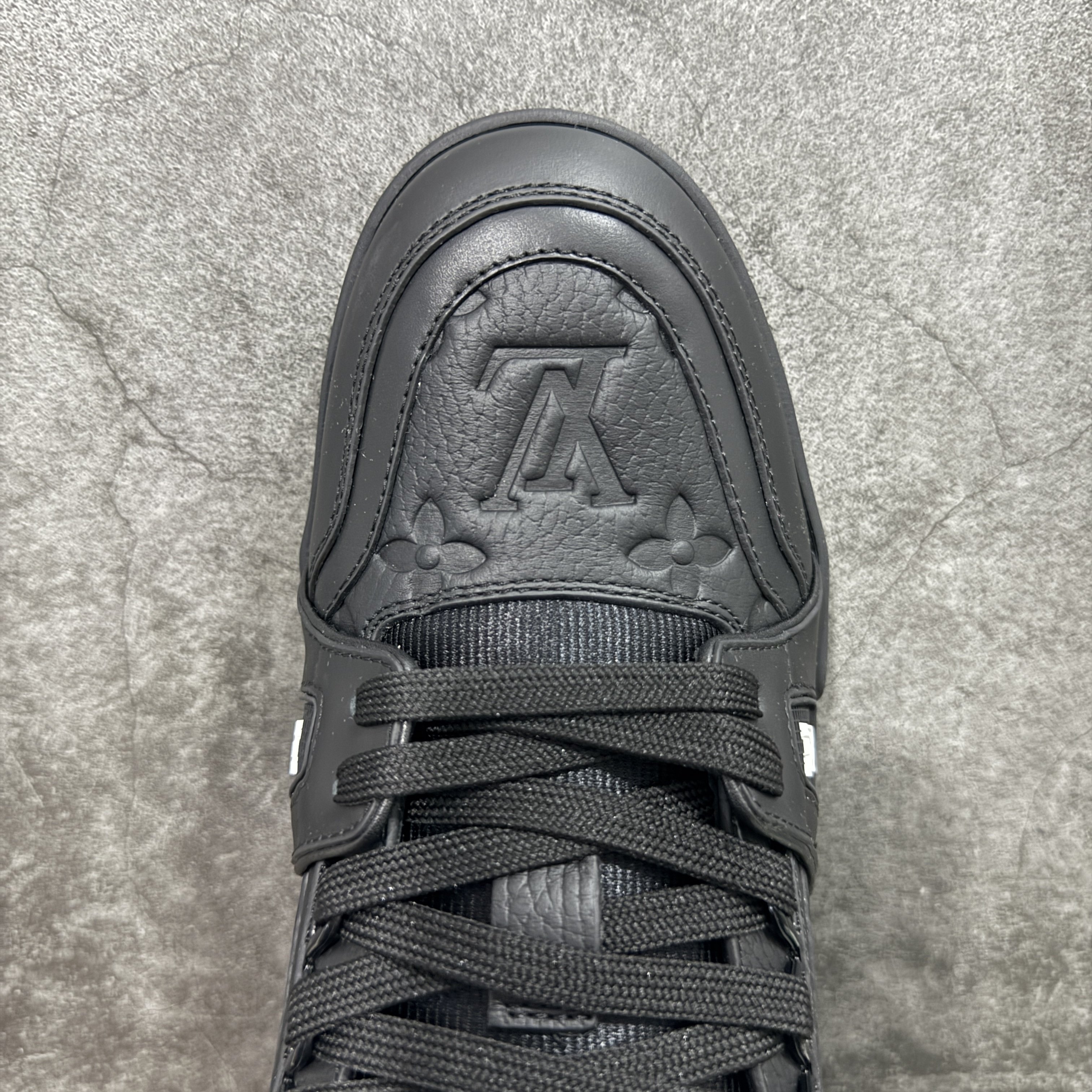 Louis Vuitton  Trainer Sneaker T538007 | Supeerbuy Spreadsheet