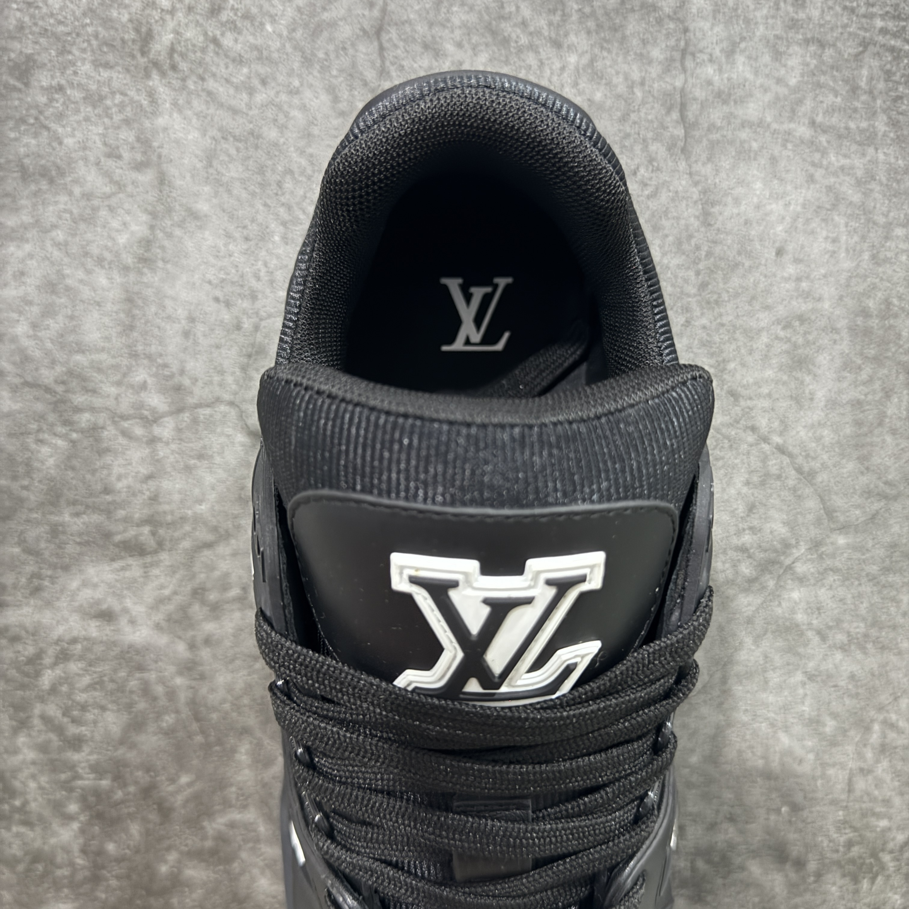Louis Vuitton  Trainer Sneaker T538007 | Supeerbuy Spreadsheet