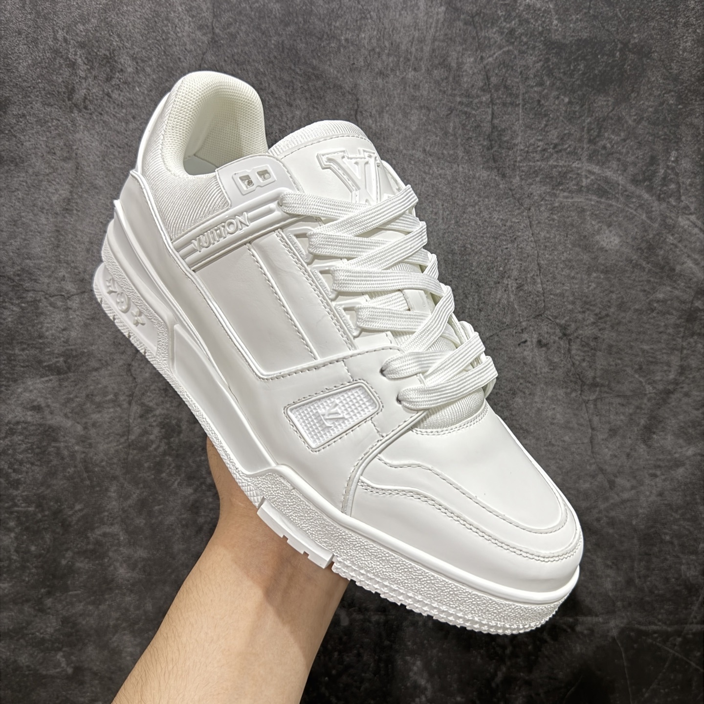Louis Vuitton Trainer Sneaker T538008 | Supeerbuy Spreadsheet