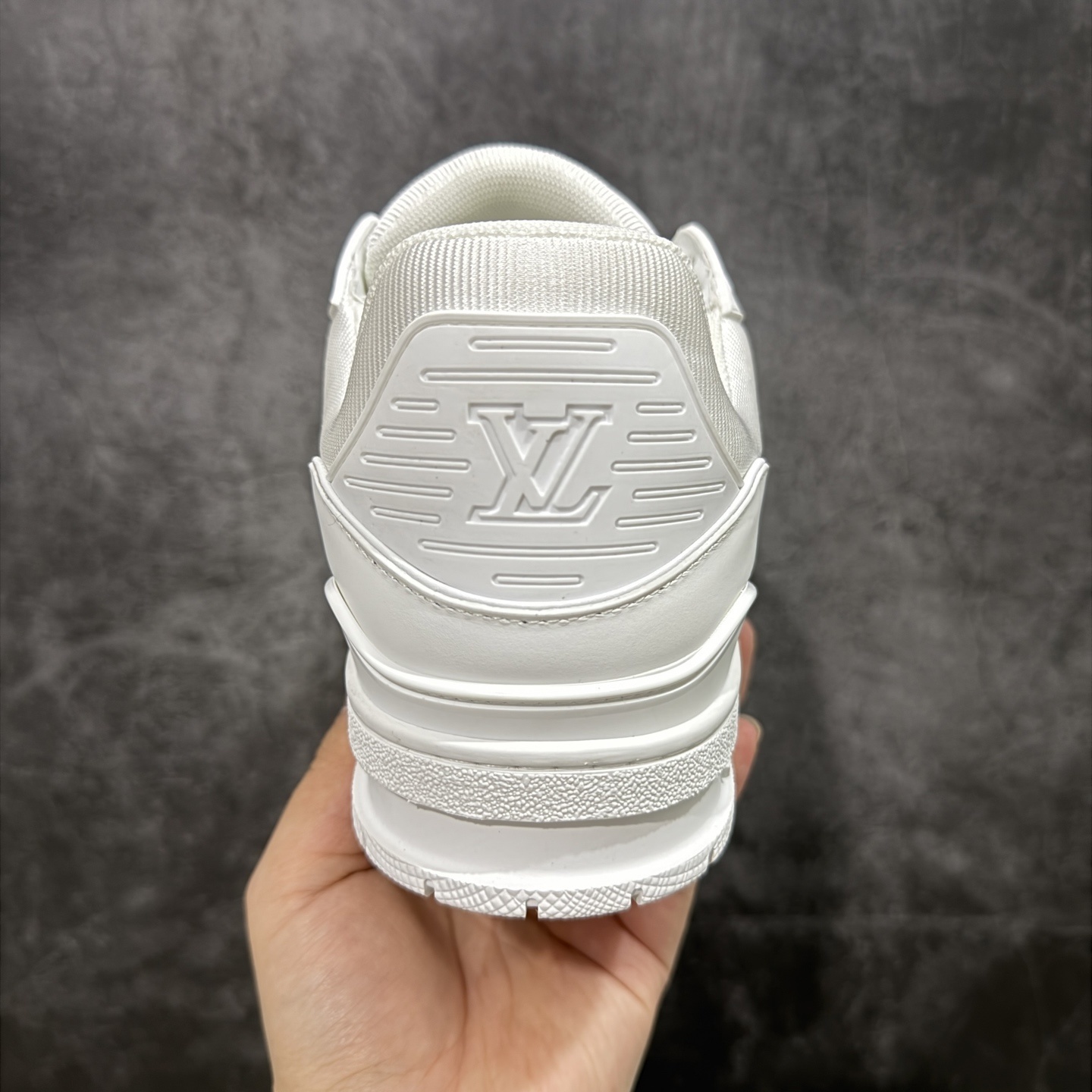 Louis Vuitton Trainer Sneaker T538008 | Supeerbuy Spreadsheet
