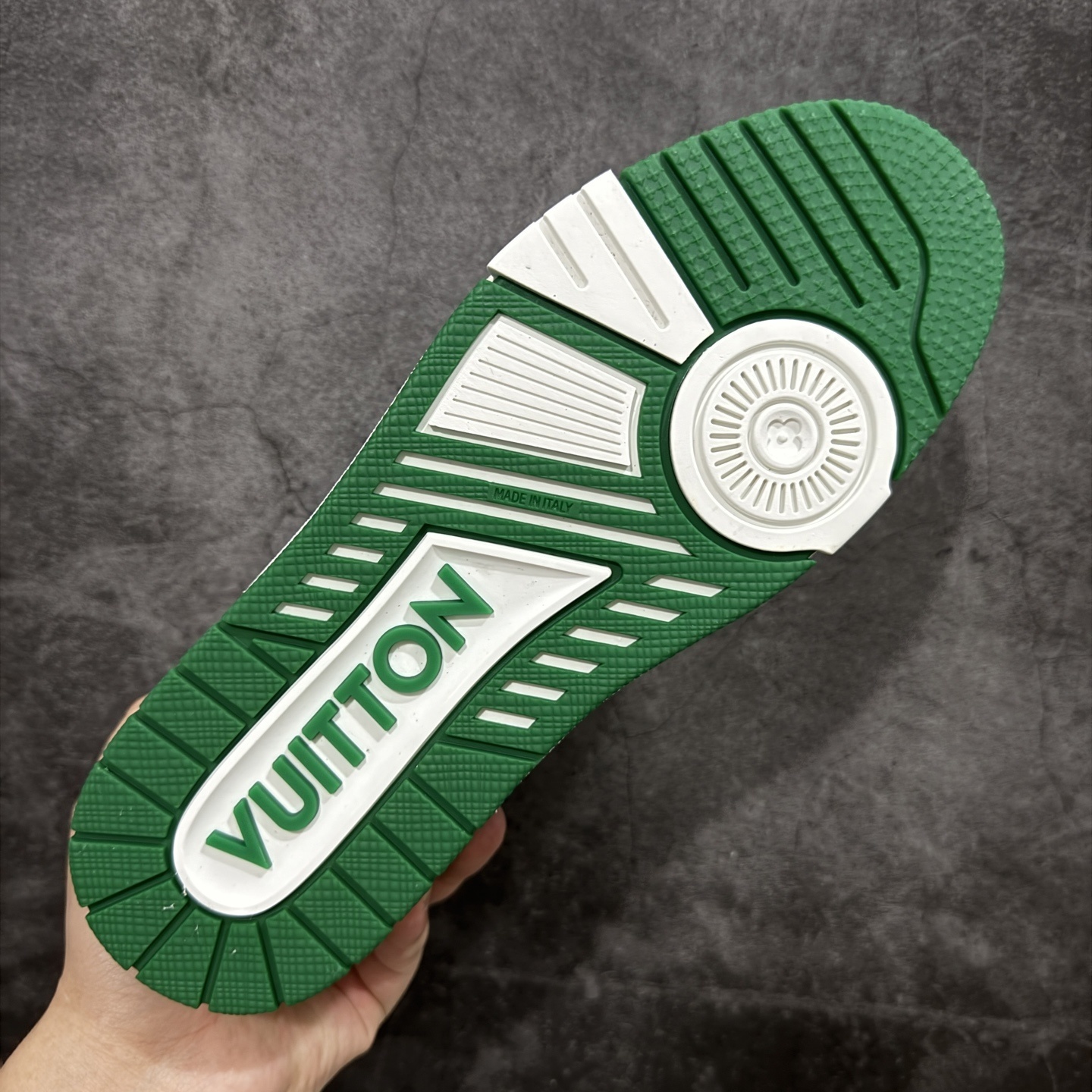 Louis Vuitton Trainer Sneaker T538009 | Supeerbuy Spreadsheet