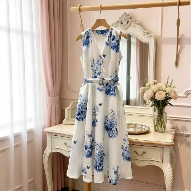 Seaside vacation blue and white printed long skirt | Supeerbuy Spreadsheet