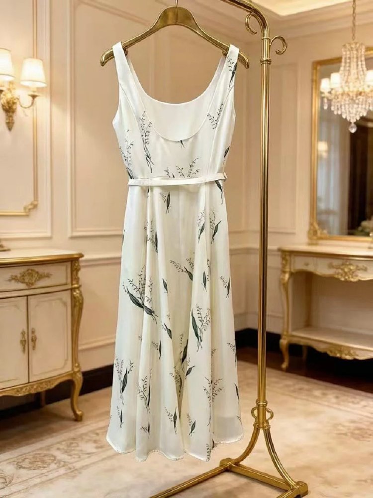 skirrt  Summer new product French retro lily of the valley print suspender skirt | Supeerbuy Spreads