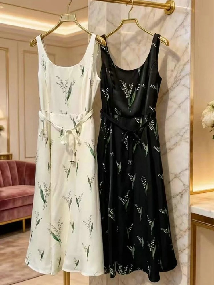 skirrt  Summer new product French retro lily of the valley print suspender skirt | Supeerbuy Spreads